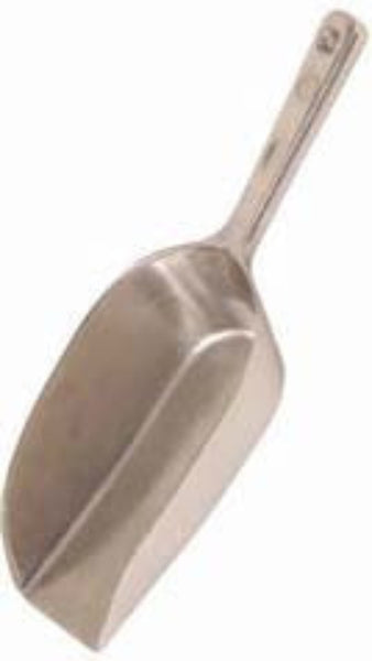 7 oz aluminum scoop, flat bottom.